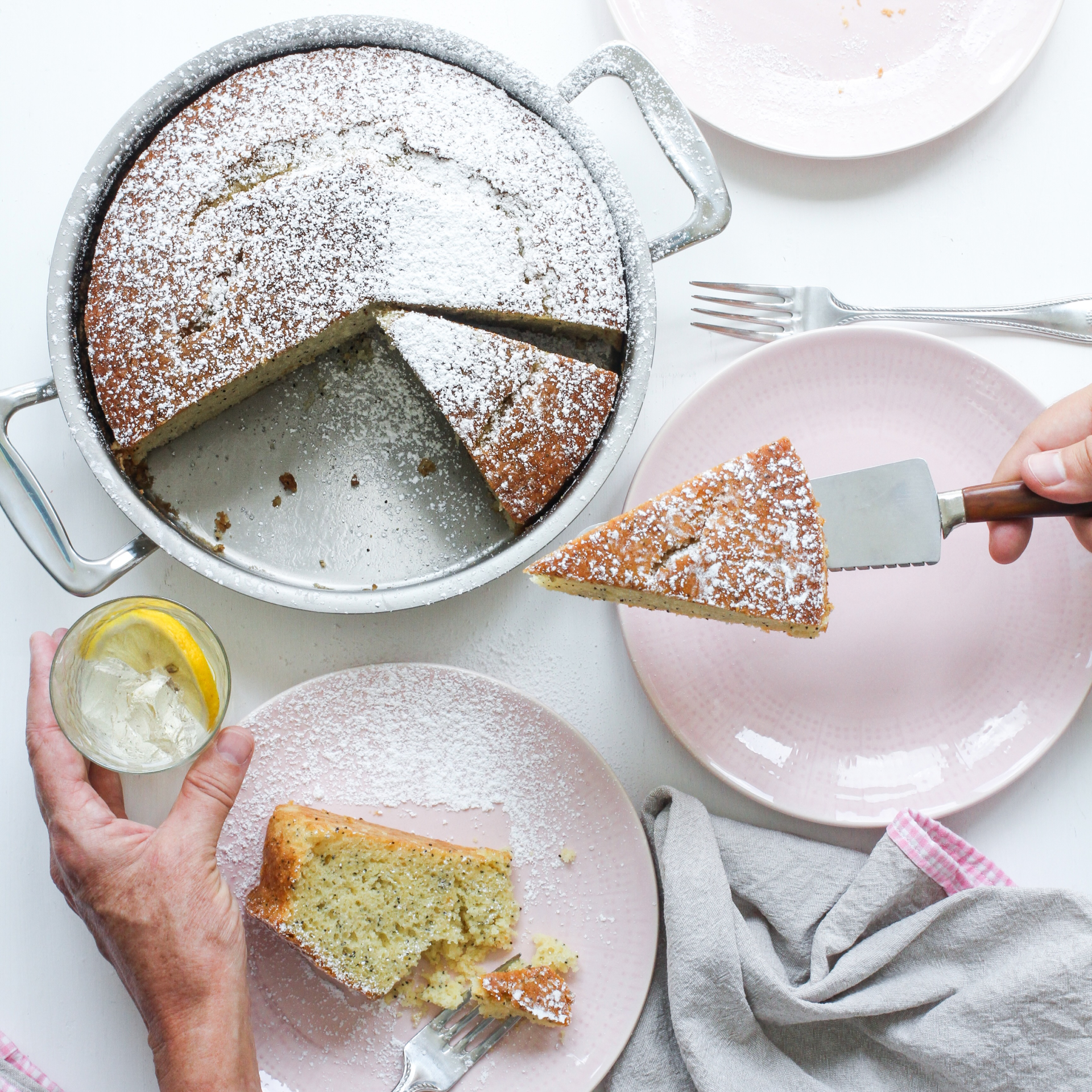 9" Round Cake Pan 9" Round Cake Pan