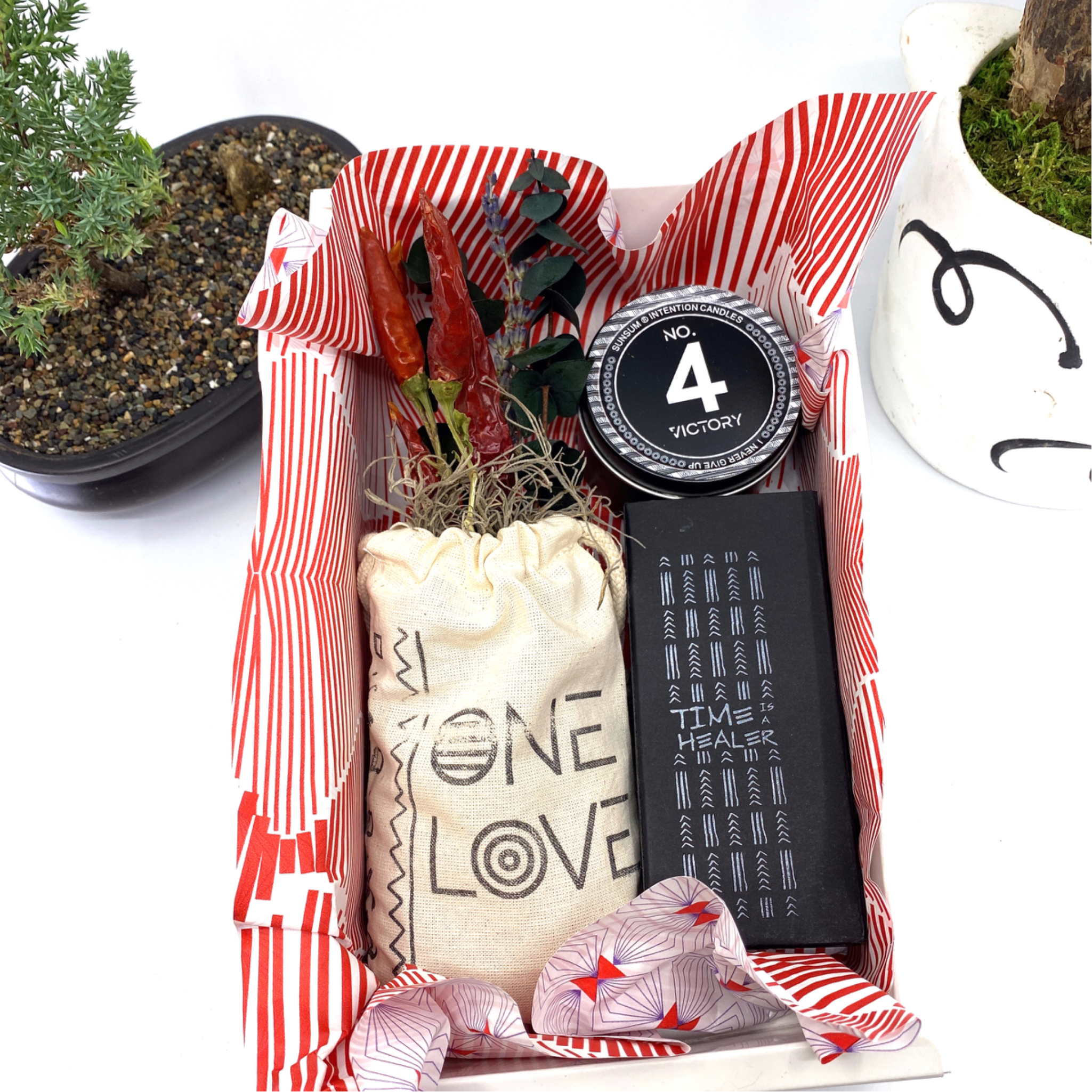 Words of Affirmation, One Love, Dried Flower Bouquet & Self-Care, Gift Set Sunsum® Words of Affirmation, One Love, Dried Flower Bouquet & Self-Care, Gift Set Sunsum®