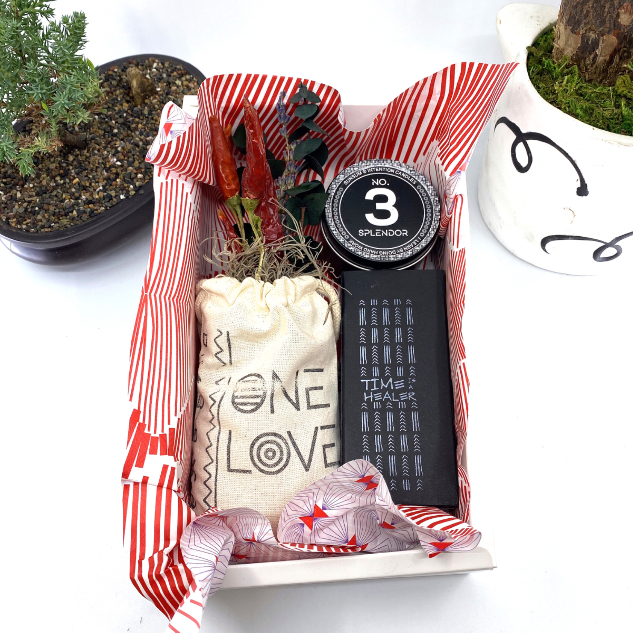 Words of Affirmation, One Love, Dried Flower Bouquet & Self-Care, Gift Set Sunsum® Words of Affirmation, One Love, Dried Flower Bouquet & Self-Care, Gift Set Sunsum®