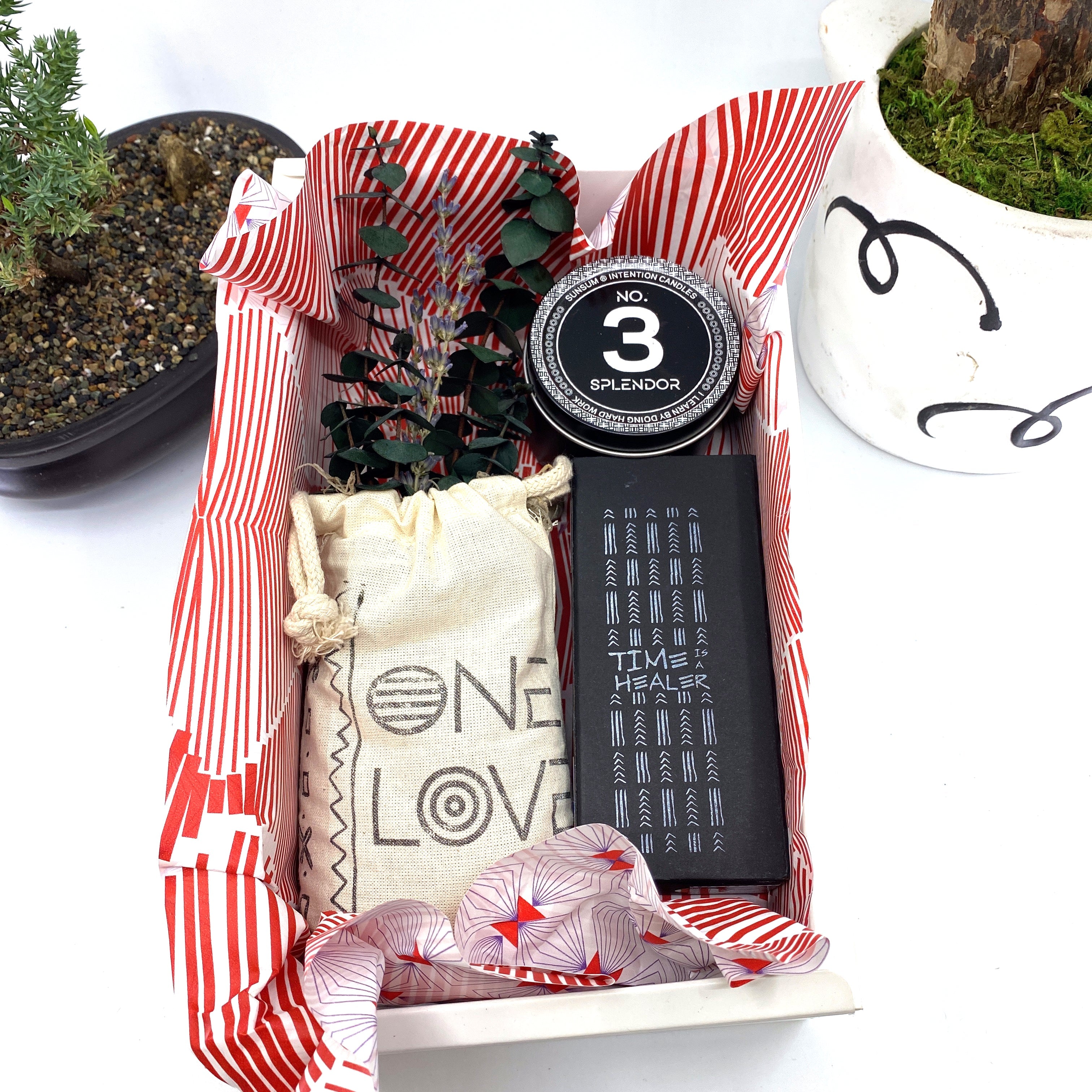 Words of Affirmation, One Love, Dried Flower Bouquet & Self-Care, Gift Set Sunsum® Words of Affirmation, One Love, Dried Flower Bouquet & Self-Care, Gift Set Sunsum®