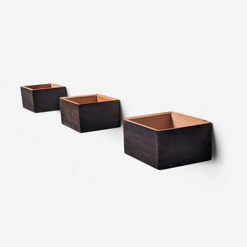 Diamond self-watering, wall-mounted planter Diamond self-watering, wall-mounted planter