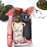 Words of Affirmation, One Love, Dried Flower Bouquet & Self-Care, Gift Set Sunsum®